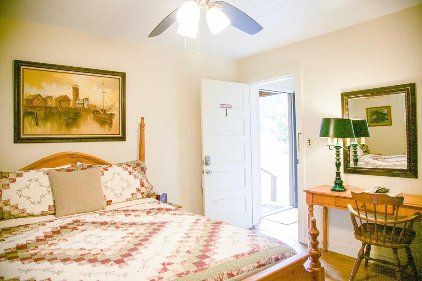 Shiner Country Inn Zewnętrze zdjęcie